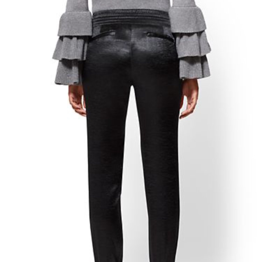 Black Satin joggers with pockets - Picture 8 of 8